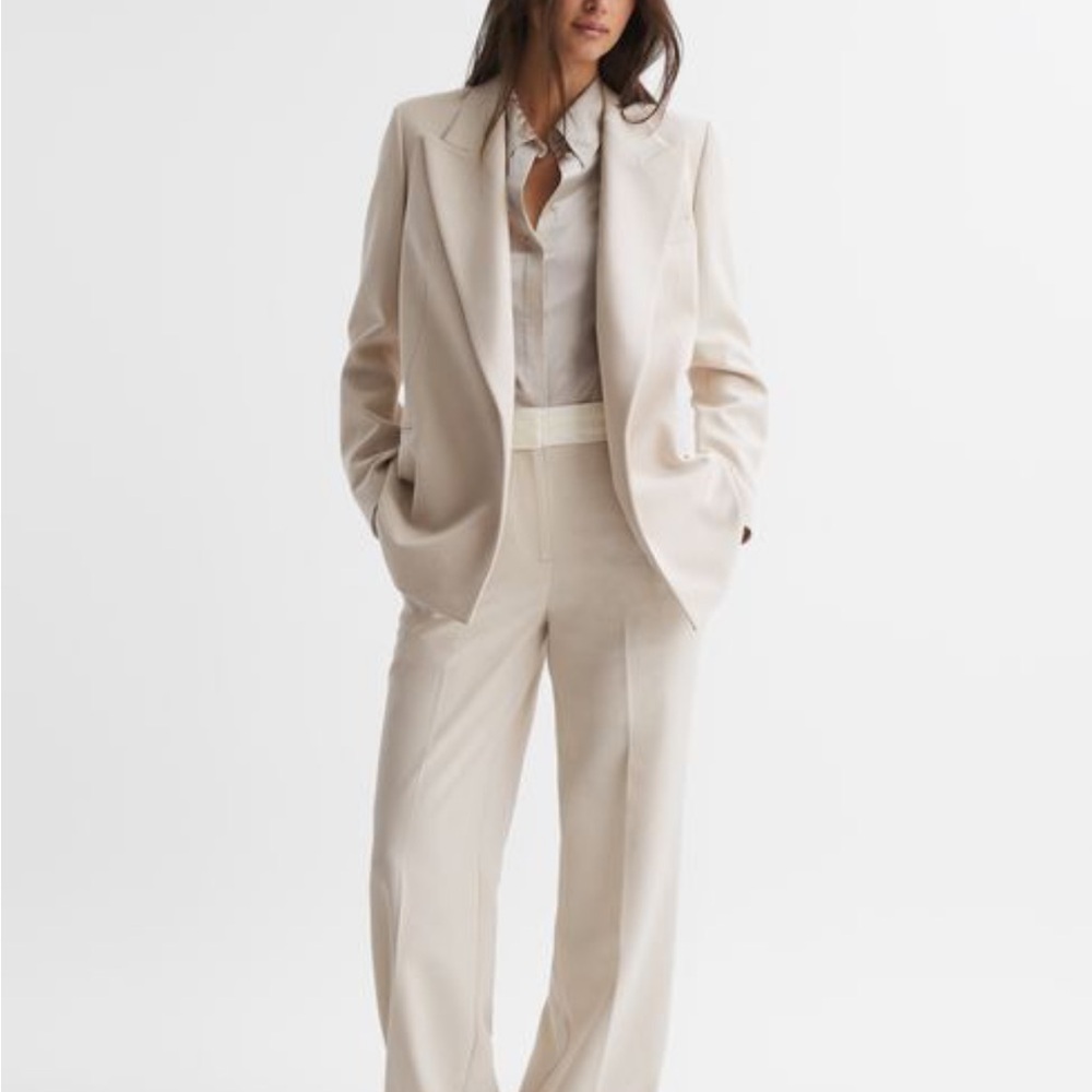 Like new MAYA TAILORED FIT SINGLE BREASTED SUIT BLAZER oversized!